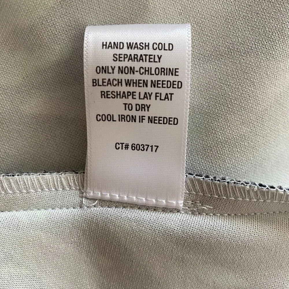 NWT Scuba Fit & Flare Dress Floral Back Zip Blue Black size 16 - Picture 12 of 14